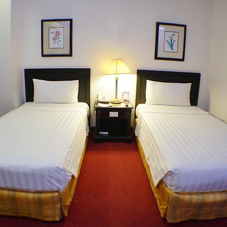 Bayview Park Hotel Manille Extérieur photo