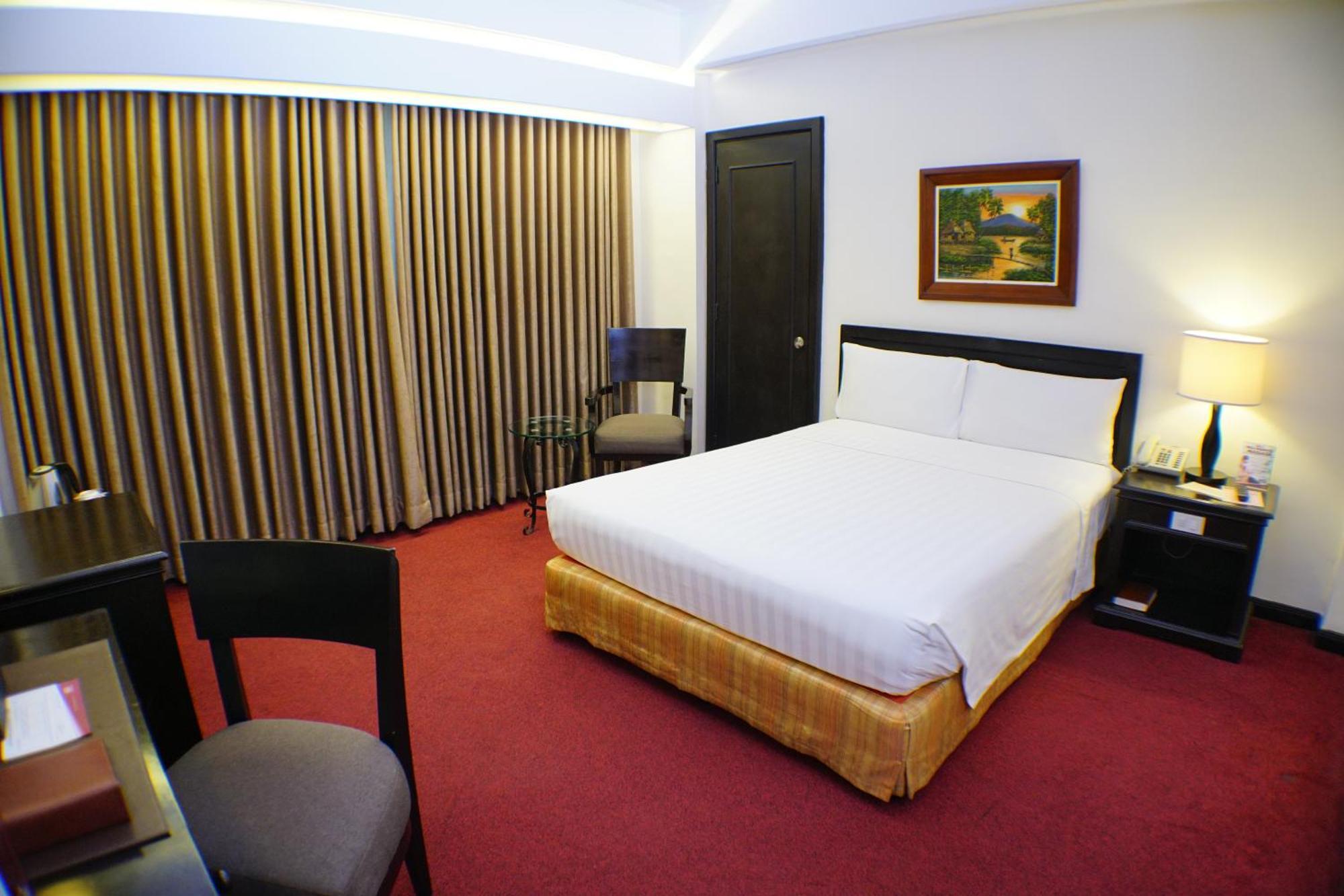 Bayview Park Hotel Manille Extérieur photo